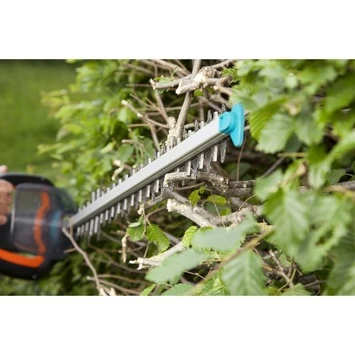 Gardena Elektrische Heggenschaar ComfortCut 700/66 5 Gardena Elektrische Heggenschaar ComfortCut 700/66 - Afbeelding 3