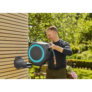 Gardena Wandslangenbox Roll Up 15 Meter Incl. Tuinspuit 7 Gardena Wandslangenbox Roll Up 15 Meter Incl. Tuinspuit - Afbeelding 5